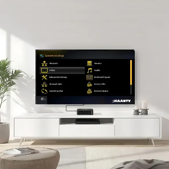 Obitelj gleda KaanTV putem MAG 540w3 prijemnika.